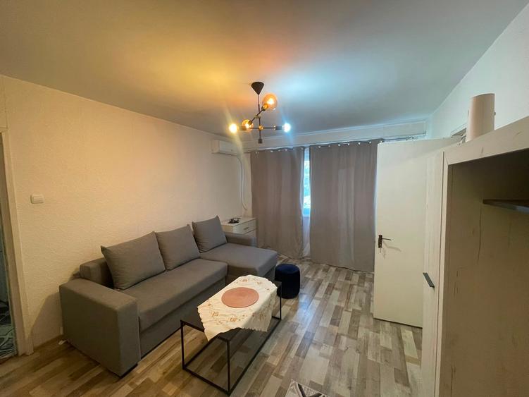 Apartament cu 2 camere, zona Alexandru cel Bun