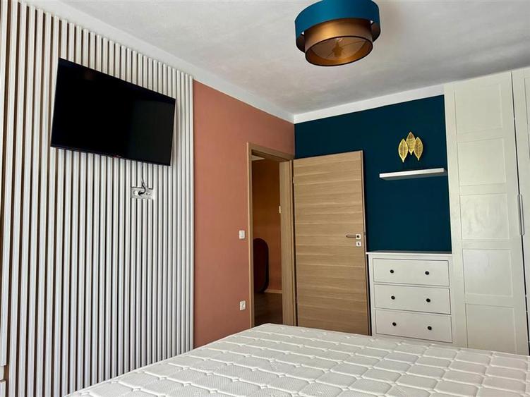 Apartament doua camere Pietonal Coresi Avantgarden ( Kasper )