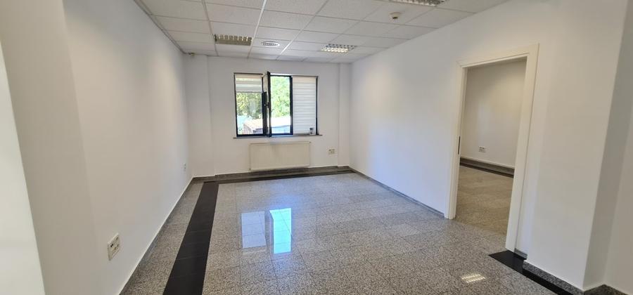 Spatiu parter multifunctional, cabinet medical, amenajat, ultracentral, 75mp.