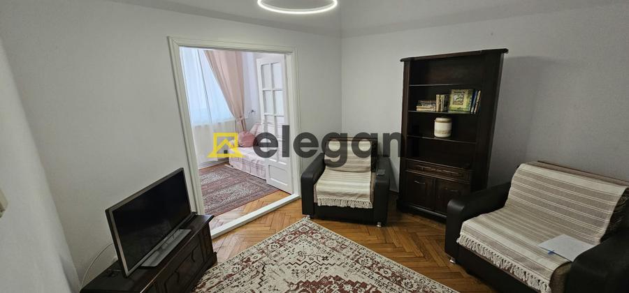 2 camere transformate in 3, Ultracentral-Primarie