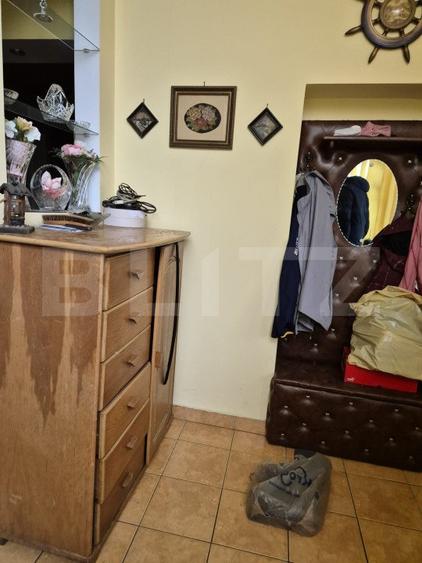 Casa de vanzare, curte comuna cu 1 locatar, 110 mp, zona ultracentrala