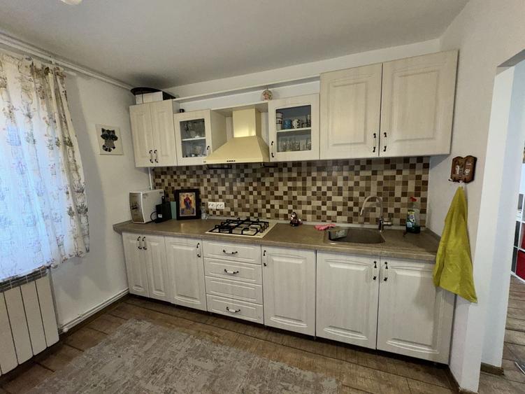 Academia Navală - Soveja apartament decomandat 3 camere 78 mp