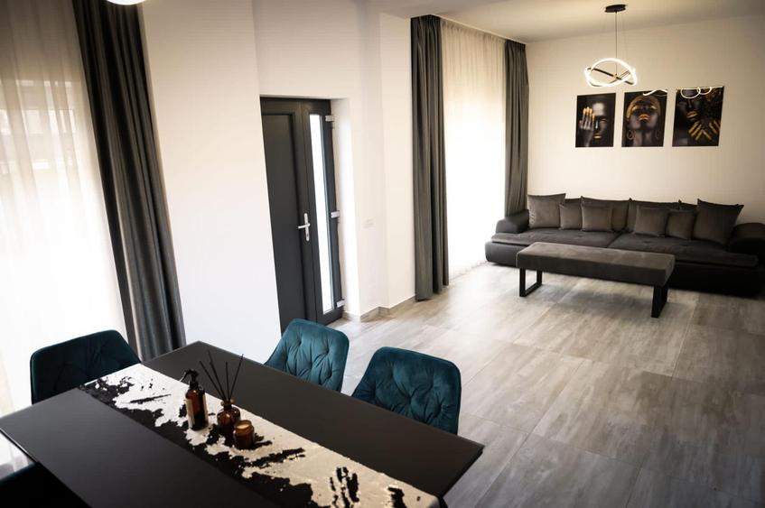 Casa P+1 curte și alee de acces private