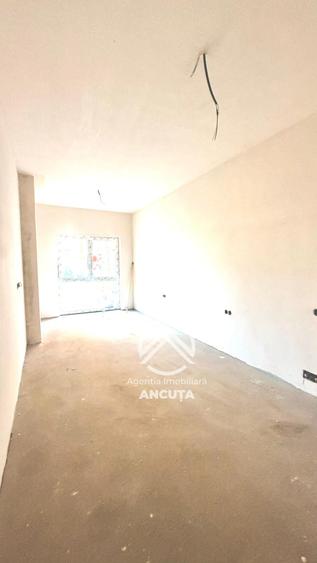 Vanzare Apartament spațios cu 4 camere, 2 băi și logie generoasă, în Florești