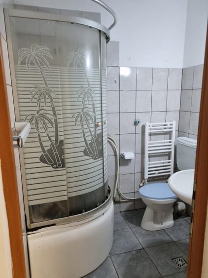 Garsoniera mobilata si utilata zona Broscarie