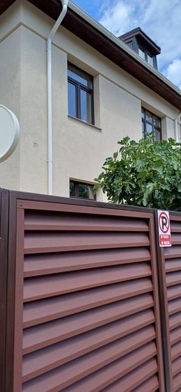 Apartament 5 camere în vila, etaj 1 j și mansarda