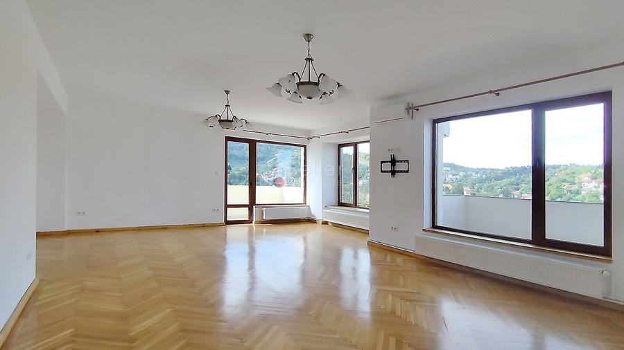 Proprietate cu terasa si vedere panoramica – Centrul Brasovului