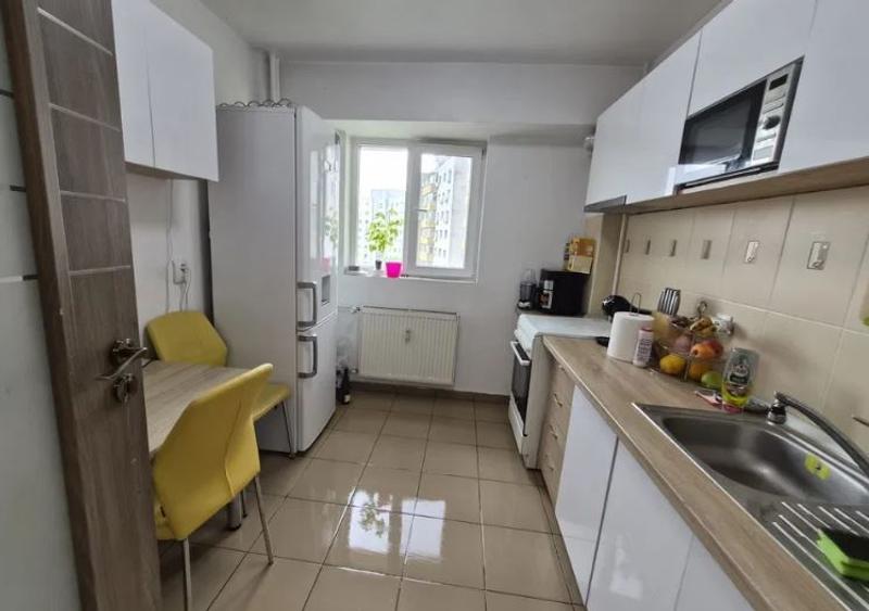 Apartament 2 Camere,Basarabia,bl.1982,reabilitat,Amenajat,Stradal,Liber