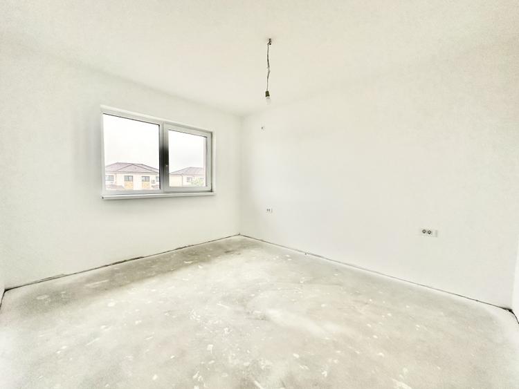 Duplex 4 camere - 2 bai - Teren 400 mp - Mosnita