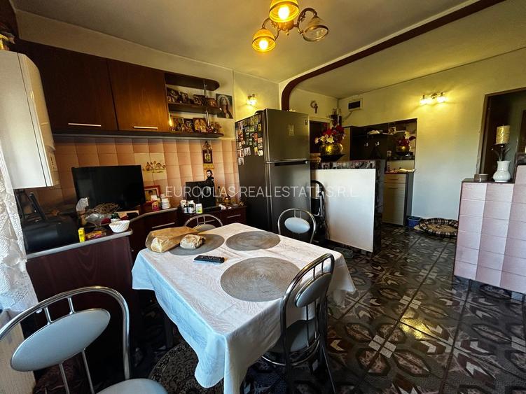 Apartament 3 camere decomandat - Tomis Nord/Rovere - 157.000 euro(Cod E11+E12) - 5