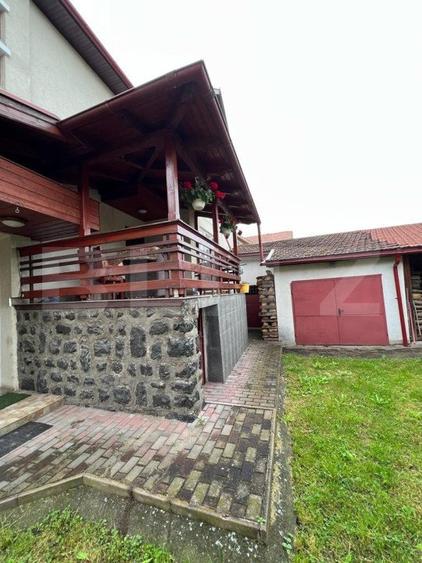 Casa 274 mp, teren 443 mp, zona centru LIVADA, pretabila si ptr uz comercial