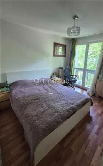 Apartament de 4 camere Titan Metrou Parc Scoala 195 Policlinica - 2