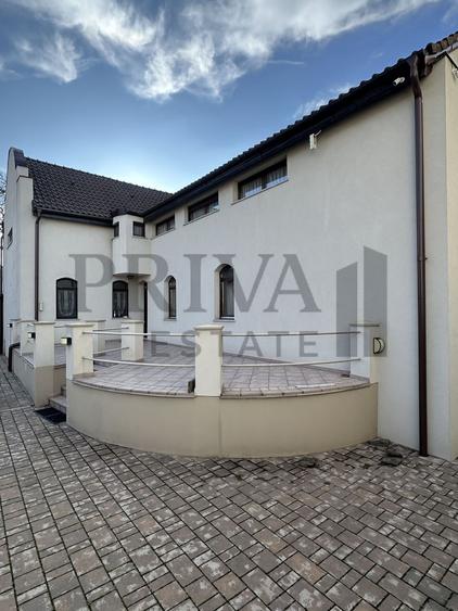 Casa de lux 5 camere,2 garaej,4 bai, 500 mp teren. Lipovei/Iulius Mall