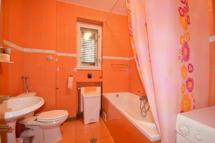 Inchiriez ap 4 camere in zona Medicina -Prefectura , Timisoara