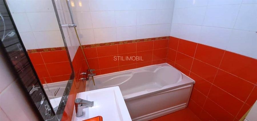 Apartament 3 camere decomandat 2 bai Nicolina - Gradinita nr. 1 - 16
