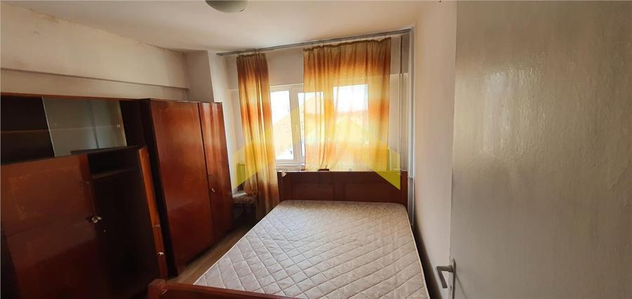 Apartament de vanzare 2 camere orasul Sebis