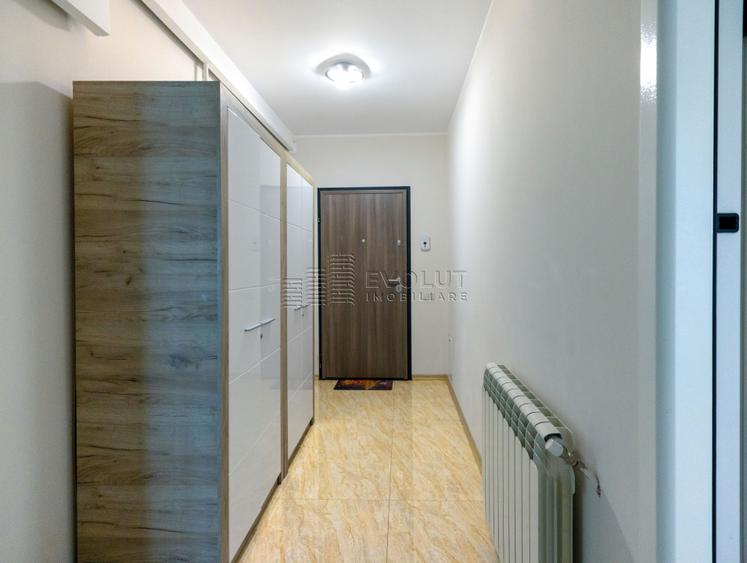 Mamaia Central- apartament 3 camere frontal lac