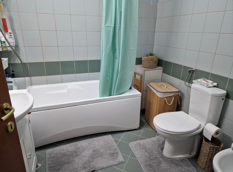 Închiriere apartament 3 camere cu 2 locuri de parcare Central Park