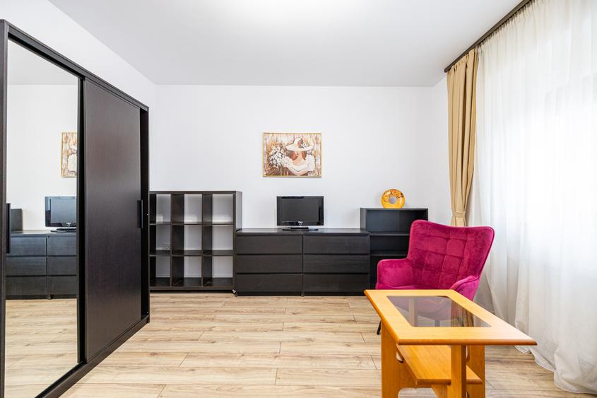 Casa parter, renovata, mobilata, gradina amenajata, str Petofi Sandor-Dumbravita