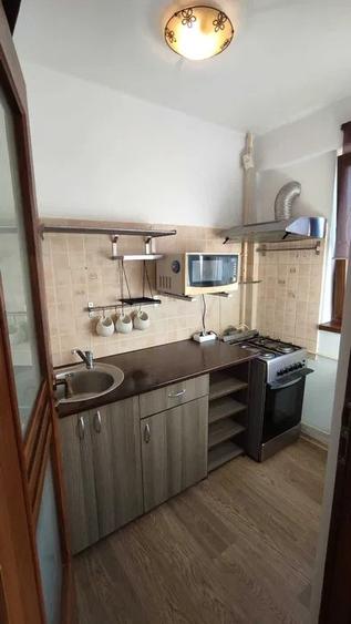 Garsoniera Drumul Taberei metrou Favorit zona Sibiu/Compozitorilor