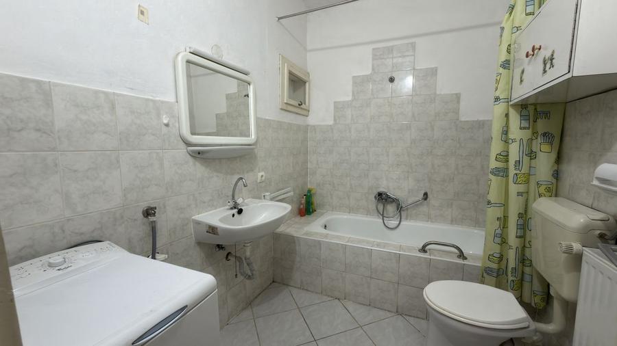 Casă 4 camere, Teren 1955 mp Str. Vezendiului Nr. 366 - Loc. Petrești, Satu Mare
