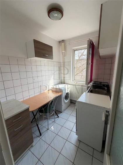 COMPLEX STUDENTESC , APARTAMENT 1 CAMERA , mobilat , decomandat