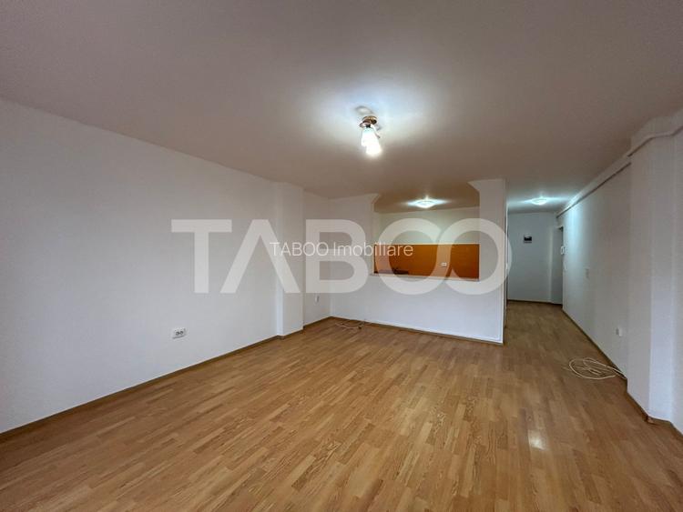 Garsoniera de vanzare 40 mpu etaj intermediar balcon Sibiu - 4