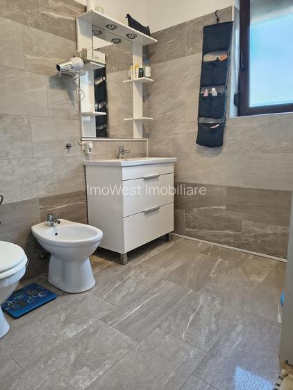 Giroc | 4 camere | 100 mp | 2 băi | 2 balcoane | Parcare - 12