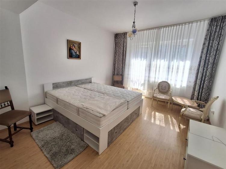 Apartament 4 camere decomandat 2 bai garaj boxa zona Piata Rahovei