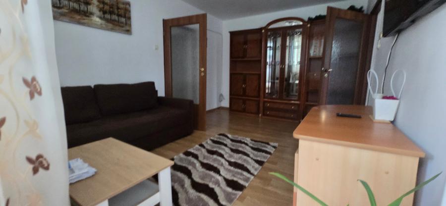 Vânzare apartament 2 camere , etaj 3/4, Aleea Trandafirilor Târgoviște