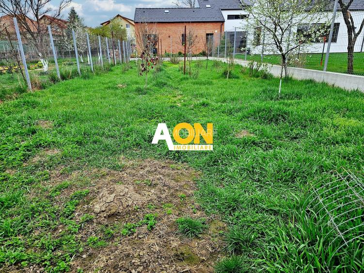 Casa 3 camere, 2 bai, mobilata, utilata, 645 mp teren, zona Lipoveni - 4