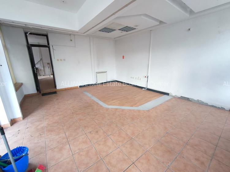 CENTRU - Bdul Tomis spatiu comercial cu vitrina stradala! - 7