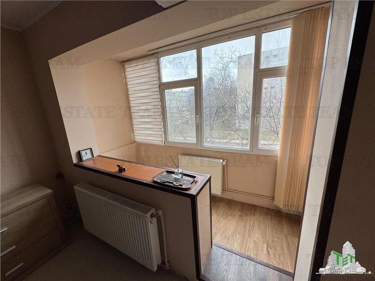 Apartament 2 camere, zona City Mall Constanta.