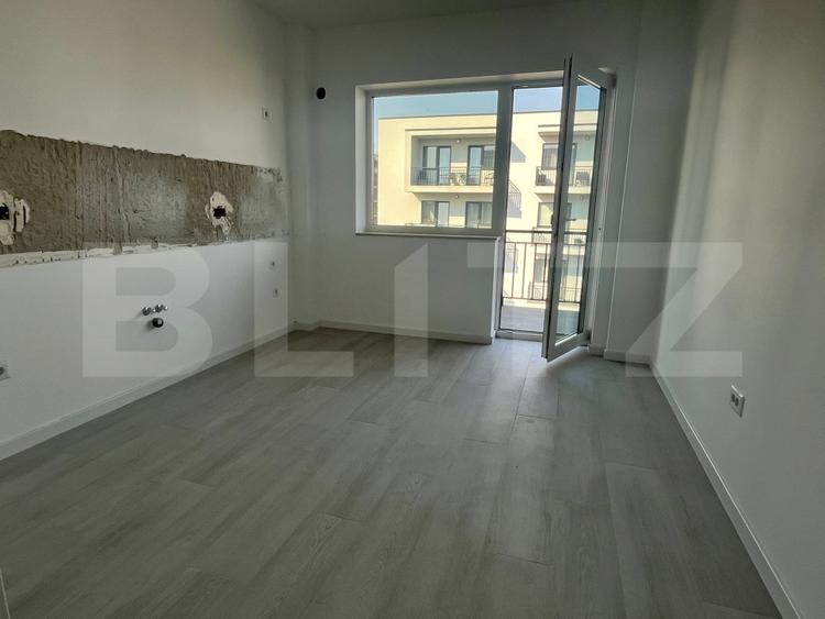 Apartament 3 camere, 78.7 mp, parcare + boxa, zona Tractoru