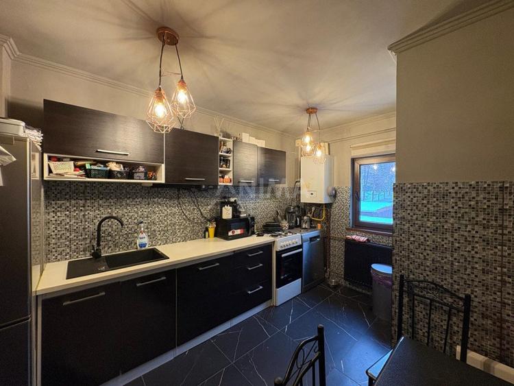 Apartament 3 camere, 65 mp, garaj si pivnita