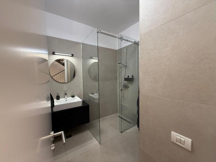 Duplex parc Herastrau loc de parcare inclus si terasa