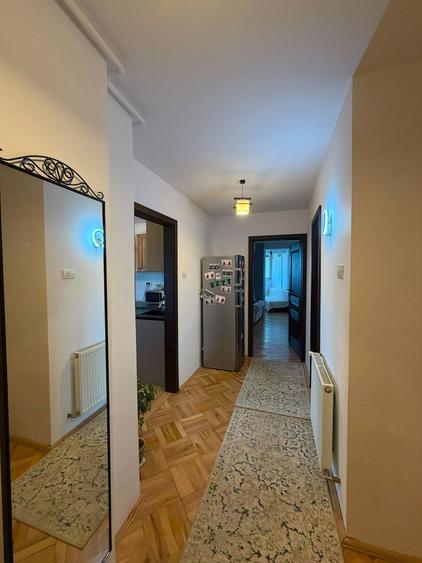 Apartament 2 camere, decomandat, confort 1 sporit, zona Modern
