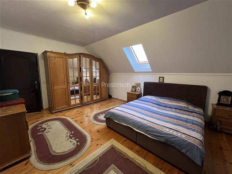 Casa de vanzare in zona Moca de 380 mp utili, cu piscina si curte de 733 mp - 6