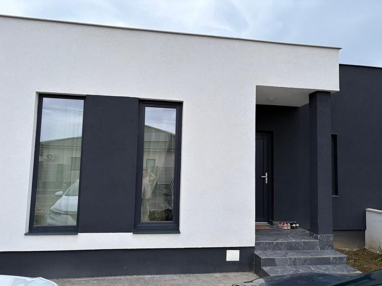 Duplex 3 camere, 73 mp utili, 12 mp terasa, 257 mp teren - Sag