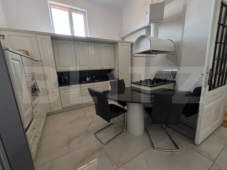 Ultracentral - apartament cu 4 camere, 115 mp de inchiriat