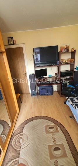 Vanzare Apartament camere, 50 mp, etaj 4, bloc reabilitat, – Drumul Taberei