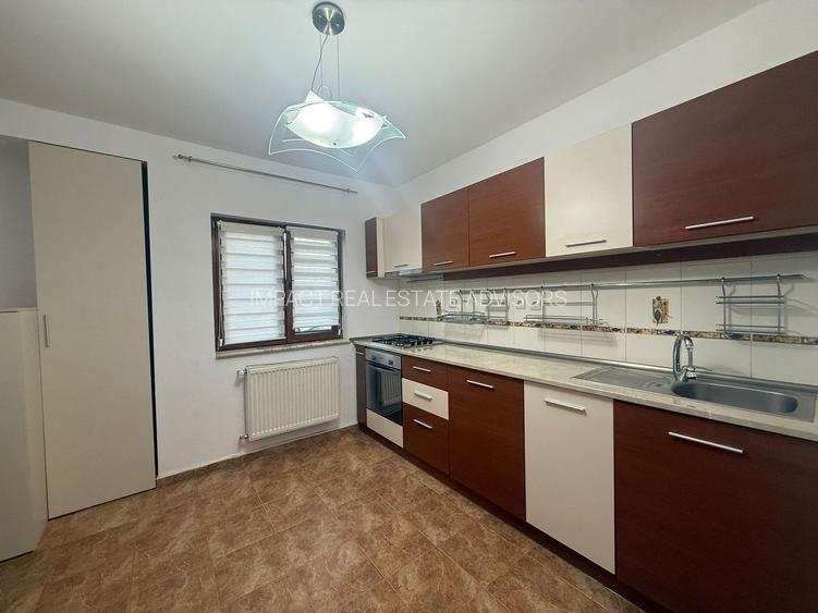 Vila D+P+ E1+M || CURTE PROPRIE SI GARAJ || EXPOZITIEI - 5