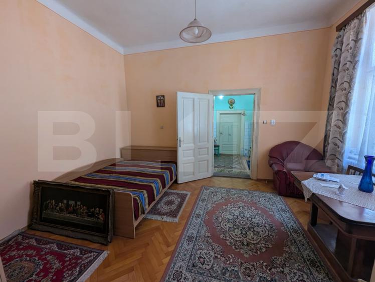Casă 6 camere, 138 mp, garaj și teren 489 mp - zona Centru