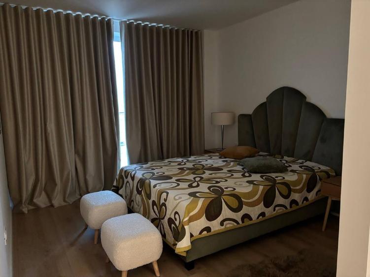 Apartament premium 3 camere | Ultimul etaj | Terasă 19 mp | 2 parcări | Coresi