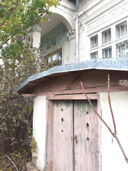 Casa de Vanzare cu terenul aferent de 1,3 ha