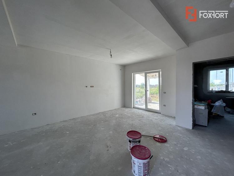 Duplex 4 camere si asfalt, Sacalaz - Parter + Etaj - ID V5368