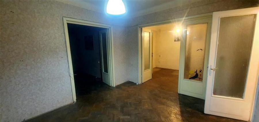 Apartament 3 camere Piata Sfanta Vineri