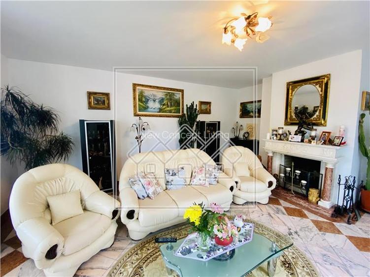 Vila individuala in Avrig - confort lux - 7 camere, 4 bai, 2 balcoane - 20