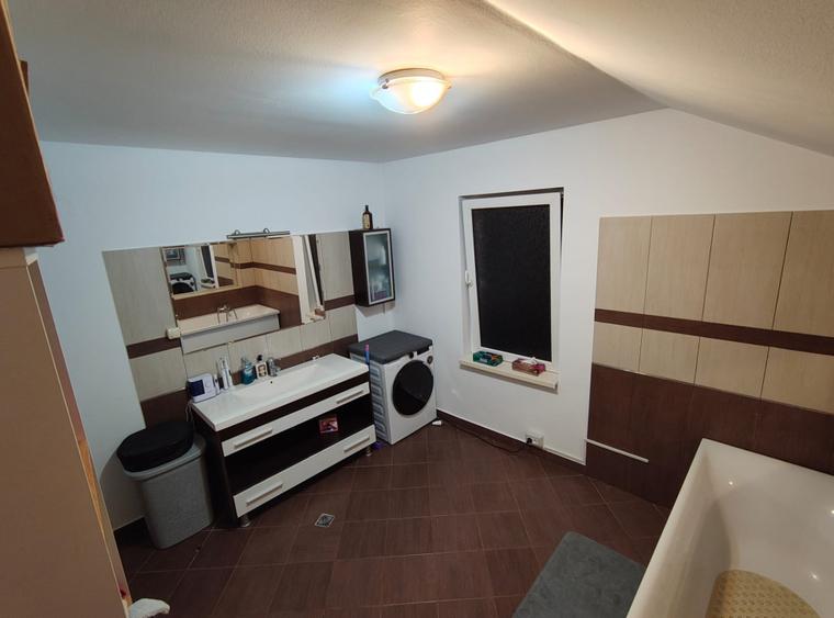 Giroc - Casa individuala cu garaj de 80 mp