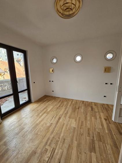 Apartament 4 camere de vanzare in vila zona Dorobanti - ASE, Bucuresti